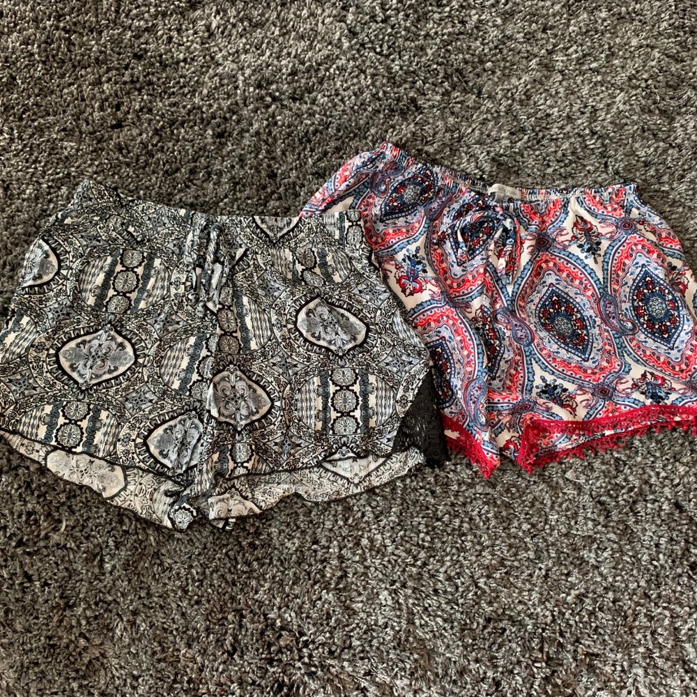 Boho Style Set Of Two Size Medium Shorts - image 7